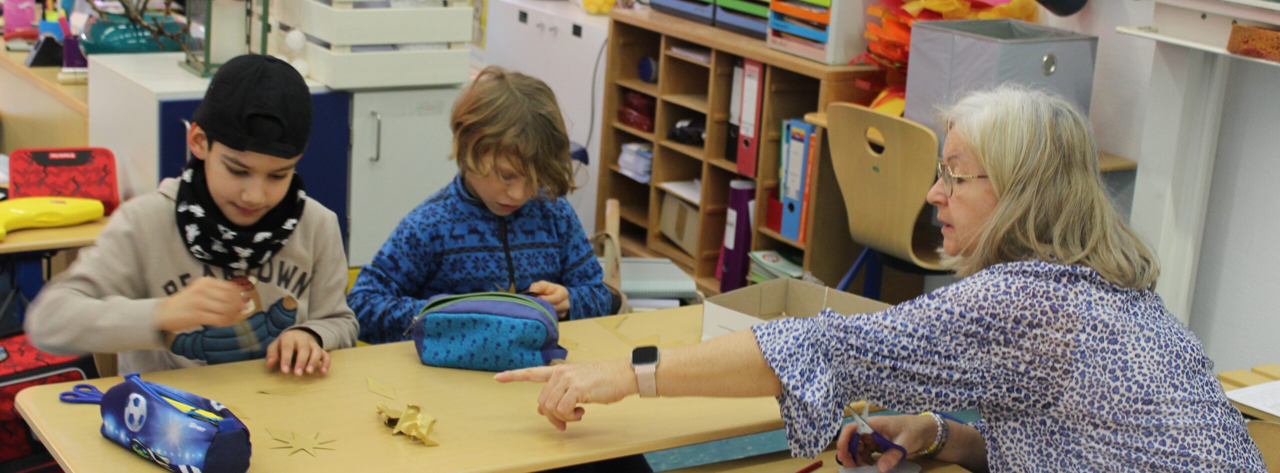 Hier gibt es Sternanhänger.